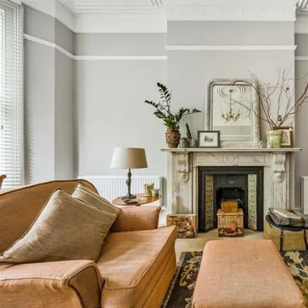 Image 2 - 25 Adamson Road, London, NW3 3HR, United Kingdom - Apartment for sale