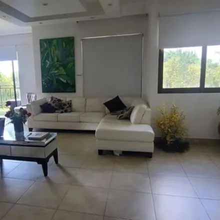 Rent this 2 bed apartment on Biomuseo Parking Lots in Transversal F, 0843