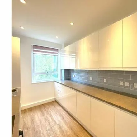 Image 3 - 5 Commerce Road, London, TW8 8LE, United Kingdom - Room for rent