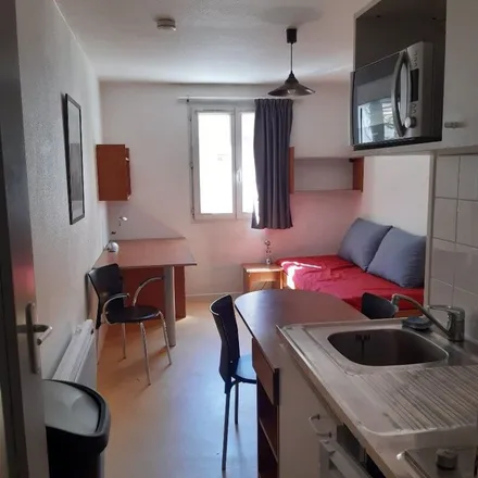 Rent this 1 bed apartment on 13 Rue Pierre Barneron in 26000 Valence, France