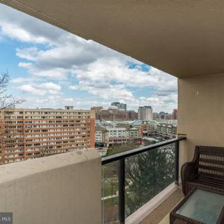 Image 3 - 1110 South Arlington Ridge Road, Arlington, VA 22214, USA - Condo for rent