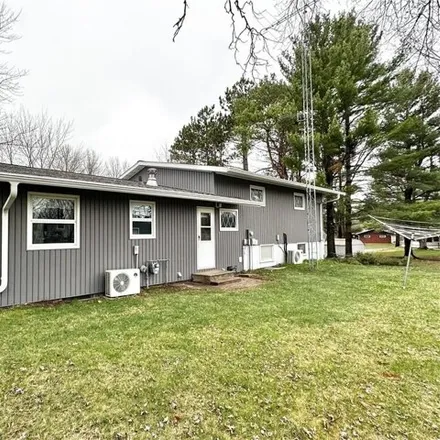 Image 4 - 456 Dodge Street, Stanley, WI 54768, USA - House for sale