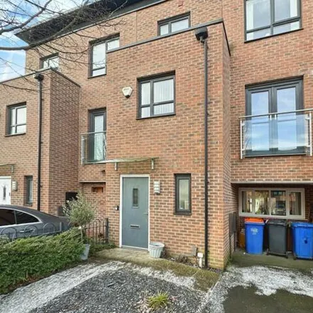 Rent this 5 bed townhouse on Lord Street in Salford, M7 1UA