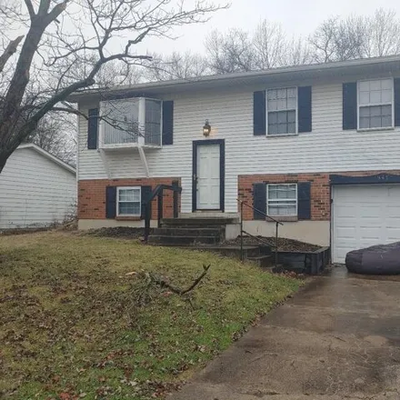 Buy this 3 bed house on 935 Cambridge Drive in Mason, OH 45040