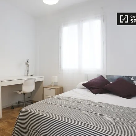 Rent this 6 bed room on Madrid in Avenida de Bonn, 19