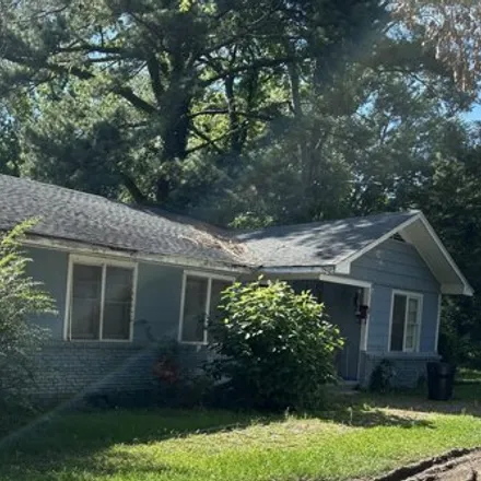 Buy this 3 bed house on 2529 Vernon Drive in Jackson, MS 39204