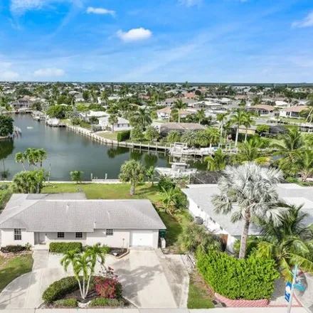 Image 1 - 1232 North Collier Boulevard, Marco Island, FL 34145, USA - House for sale