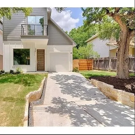 Rent this 2 bed house on 2924 East 14th Street in Austin, TX 78702