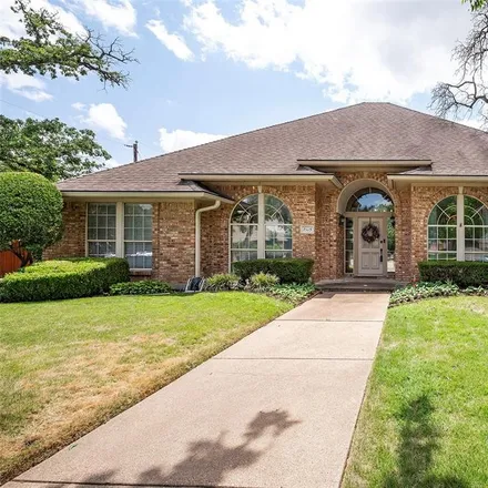 Buy this 3 bed house on 7115 Spruce Forest Court in Arlington, TX 76001