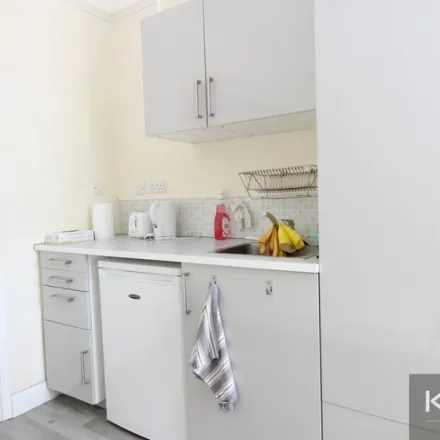Image 1 - 14 Forster Road, Bevois Valley, Southampton, SO14 6UL, United Kingdom - Apartment for rent