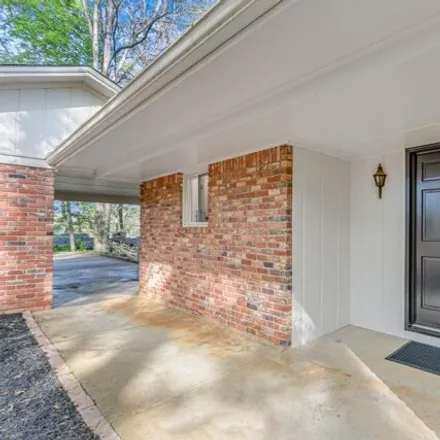 Image 8 - 1952 Tapawingo Drive, Gainesville, GA 30501, USA - House for sale