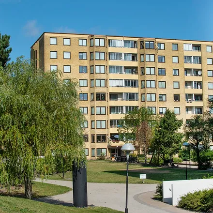 Rent this 2 bed apartment on Hålsjögatan in 217 66 Malmo, Sweden