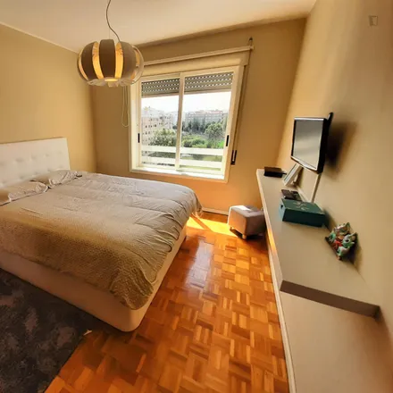 Rent this 3 bed room on BPI in Rua Camilo Castelo Branco, 4425-101 Águas Santas