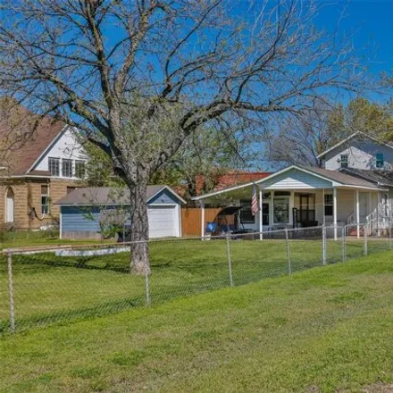 Image 4 - 149 North 3rd Street, Sanger, TX 76266, USA - House for sale