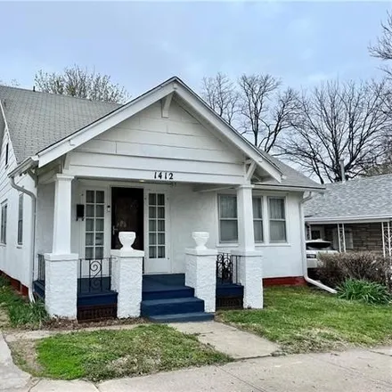 Buy this 2 bed house on 1403 Ashland Avenue in Saint Joseph, MO 64506