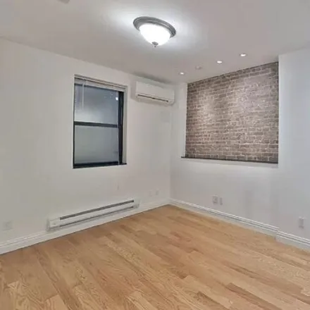 Image 5 - 751 9th Avenue, New York, NY 10019, USA - Apartment for rent