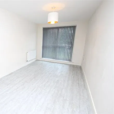 Image 3 - Holly Acre, Dunstable, LU5 4UH, United Kingdom - Apartment for rent