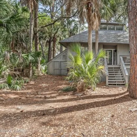 Buy this 3 bed house on Sawgrass Court in Fripp Island, Beaufort County