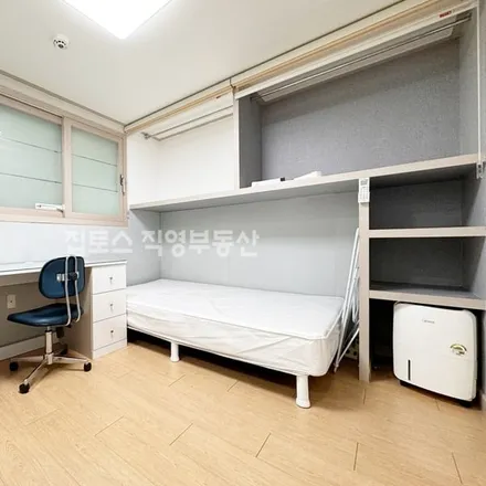 Rent this studio apartment on 서울특별시 성북구 정릉동 881-6