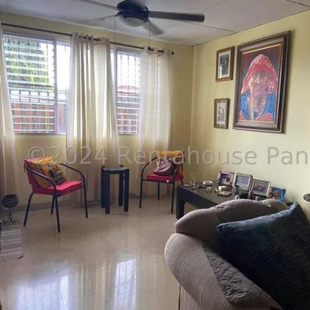 Rent this 3 bed house on Calle 37 vista verde in Distrito San Miguelito, Panama City