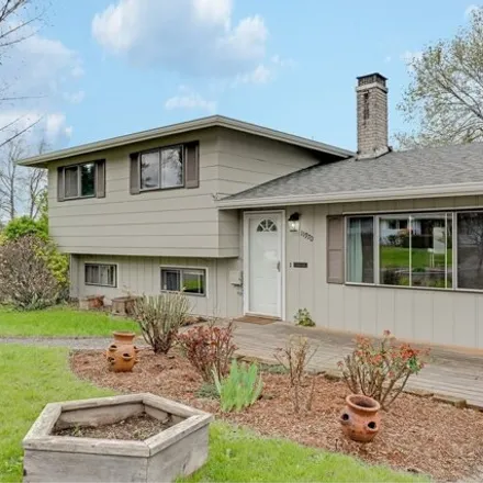 Buy this 3 bed house on 11970 Southwest Burlheights Street in Tigard, OR 97223