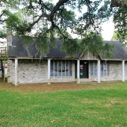 Buy this 3 bed house on 1576 South Columbia Drive in West Columbia, TX 77486