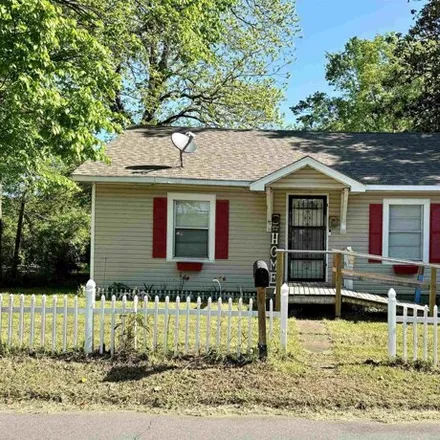Buy this 2 bed house on 333 East Clifton Street in Morrilton, AR 72110