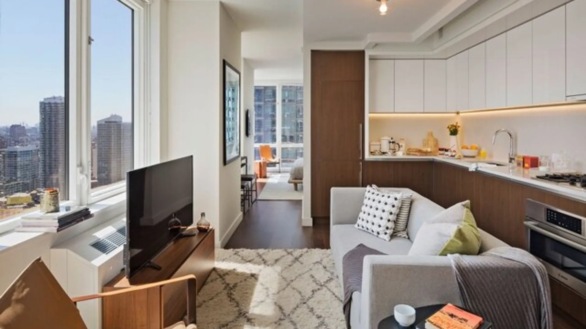 Sky- Luxury Apartments, West 43rd Street, New York, NY 10036, USA | Studio apartment for rent