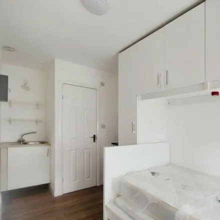 Rent this studio house on unnamed road in London, UB4 9DZ