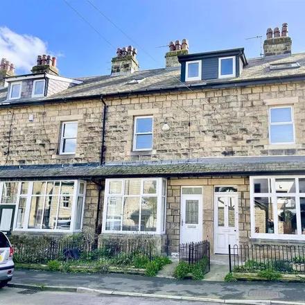 Rent this 4 bed townhouse on Wharfe View Road in Ilkley, LS29 8DX