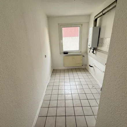 Image 2 - Schulstraße 2, 06179 Teutschenthal, Germany - Apartment for rent