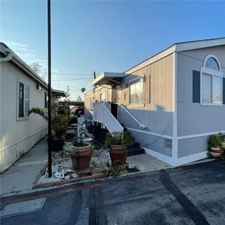 Image 2 - B Street, Los Angeles County, CA 91740, USA - Apartment for sale