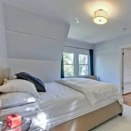 Rent this 5 bed house on Palo Alto