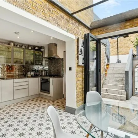 Image 9 - 18 St Anns Road, London, W11 4SR, United Kingdom - Townhouse for sale