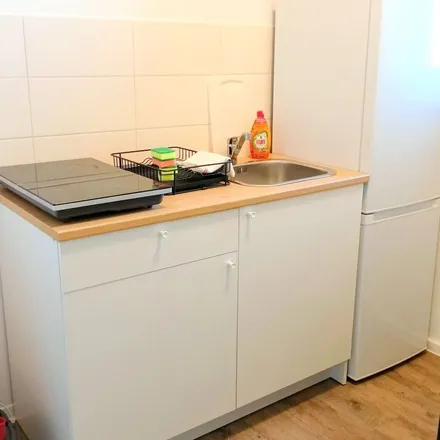 Rent this 5 bed apartment on Straße Usti nad Labem 171 in 09119 Chemnitz, Germany