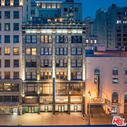 Image 1 - The Broadway Lofts, 430 South Broadway, Los Angeles, CA 90013, USA - House for rent