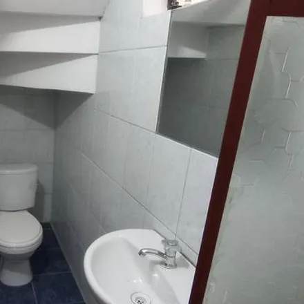 Buy this 3 bed apartment on Institución educativa inicial Santisimo Niño Jesus in Avenida Tarapacá, Miraflores