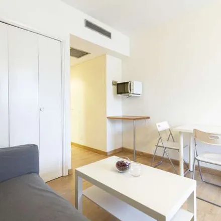Rent this 1 bed apartment on Madrid in Calle de Zurbarán, 2