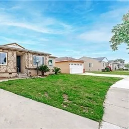 Buy this 3 bed house on 4752 Vangold Avenue in Lakewood, CA 90712
