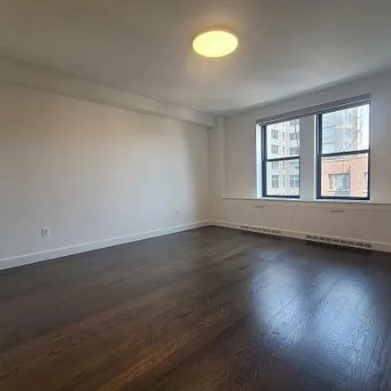 Image 4 - Windermere West End, 666 West End Avenue, New York, NY 10025, USA - Apartment for rent