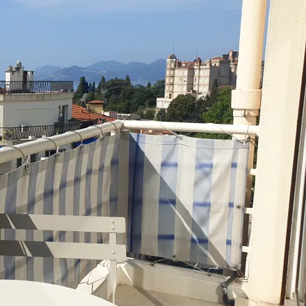 Image 6 - 6 Place Stanislas, 06400 Cannes, France - Apartment for rent