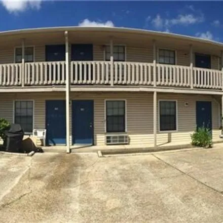 Rent this 1 bed apartment on 705 Central Avenue in Elmwood, Jefferson Parish