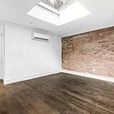 Rent this 5 bed apartment on Yum Cha in 228 Thompson Street, New York