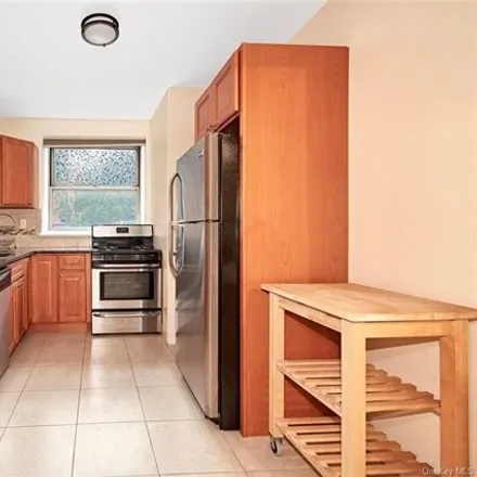 Image 5 - 804 Bronx River Road, City of Yonkers, NY 10708, USA - Apartment for sale