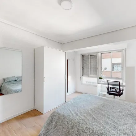 Rent this 4 bed apartment on Calle Prim in 12003 Castelló de la Plana, Spain