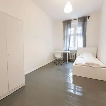 Rent this 3 bed apartment on Kotti Dang in Lenaustraße 28, 12047 Berlin