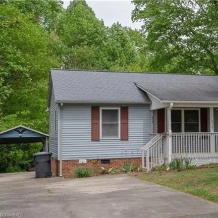 Buy this 3 bed house on 239 Hillcrest Street in Kernersville, NC 27284