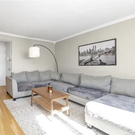 Image 3 - 209-10 41st Avenue, New York, NY 11361, USA - Apartment for sale