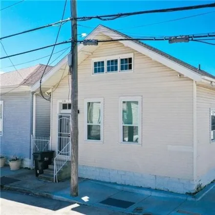 Buy this 3 bed house on 2136 Toledano Street in New Orleans, LA 70115
