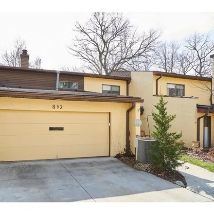 Buy this 3 bed condo on Phinney Lane in Akron, OH 44313